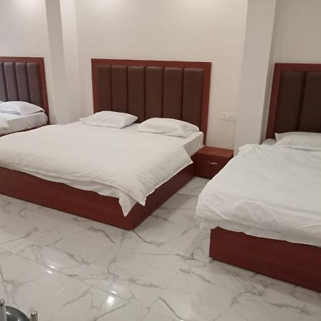 Hotel Kaushik Palace Haridwār Exterior foto
